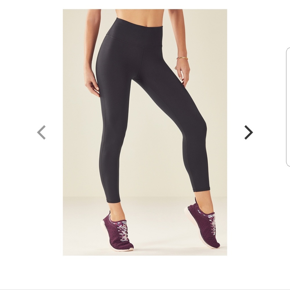Fabletics Rise to the Occasion High Waisted 7/8